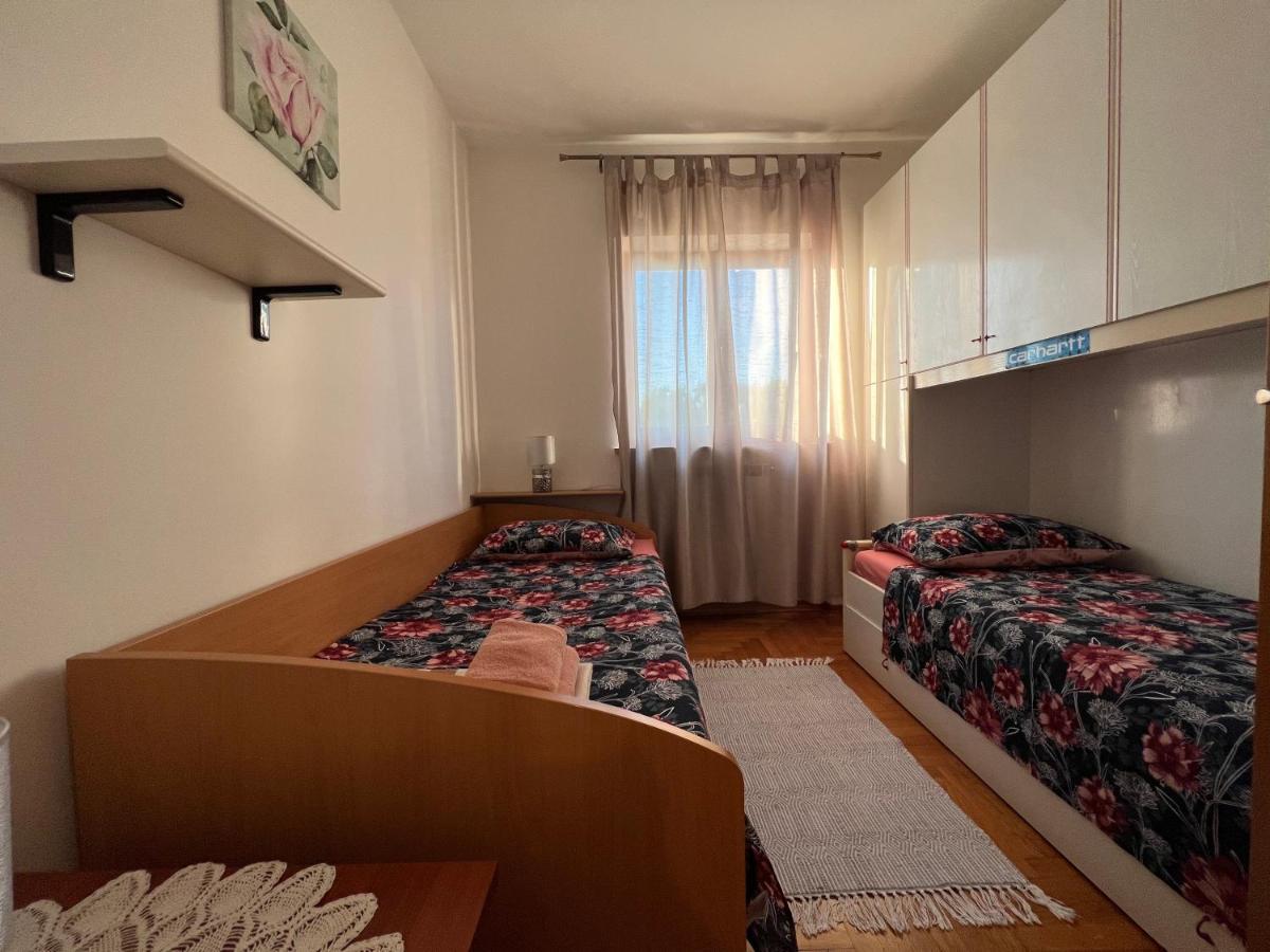 Holiday Home Korenic Умаг Екстериор снимка